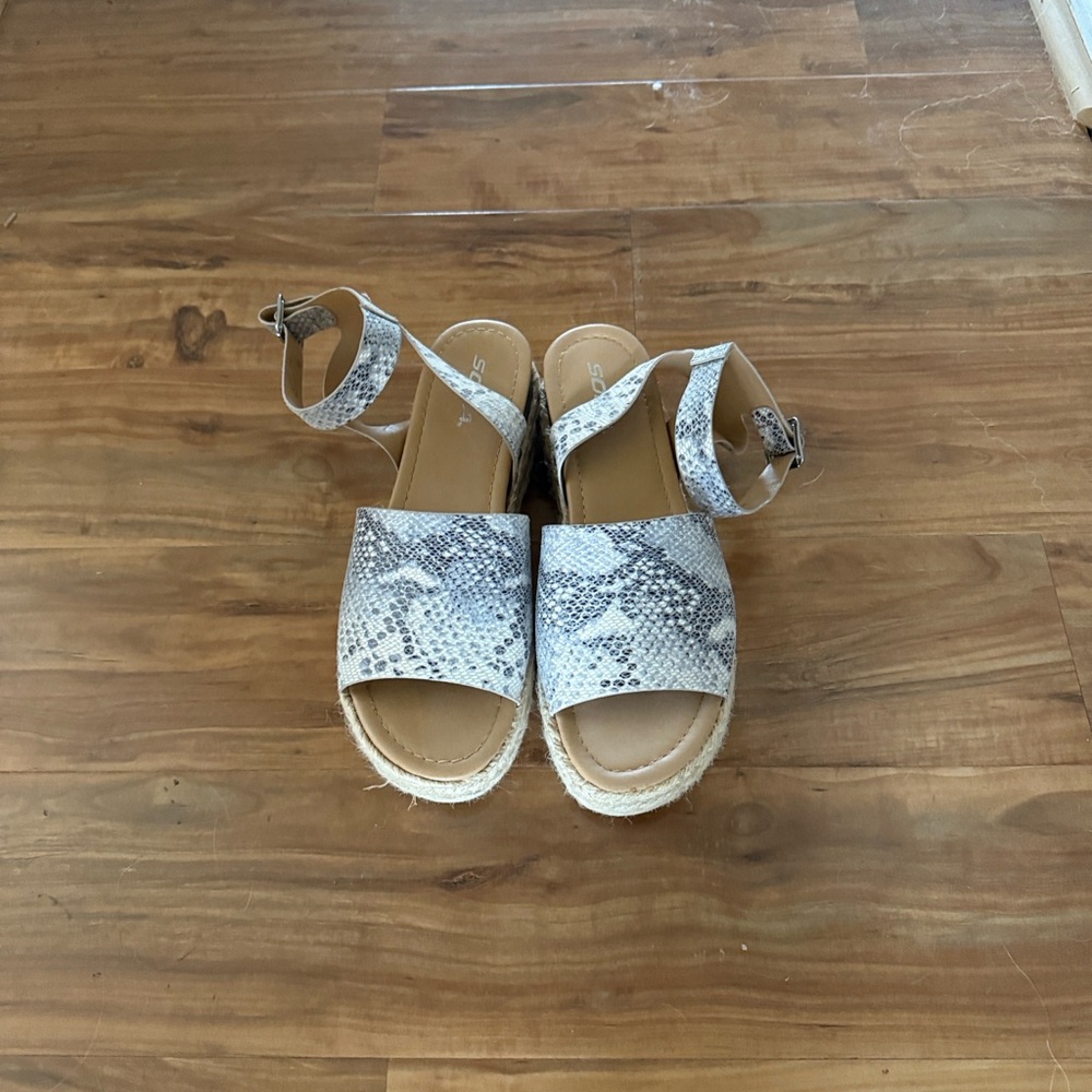 Soda Snakeskin Espadrille Sandals - Gray